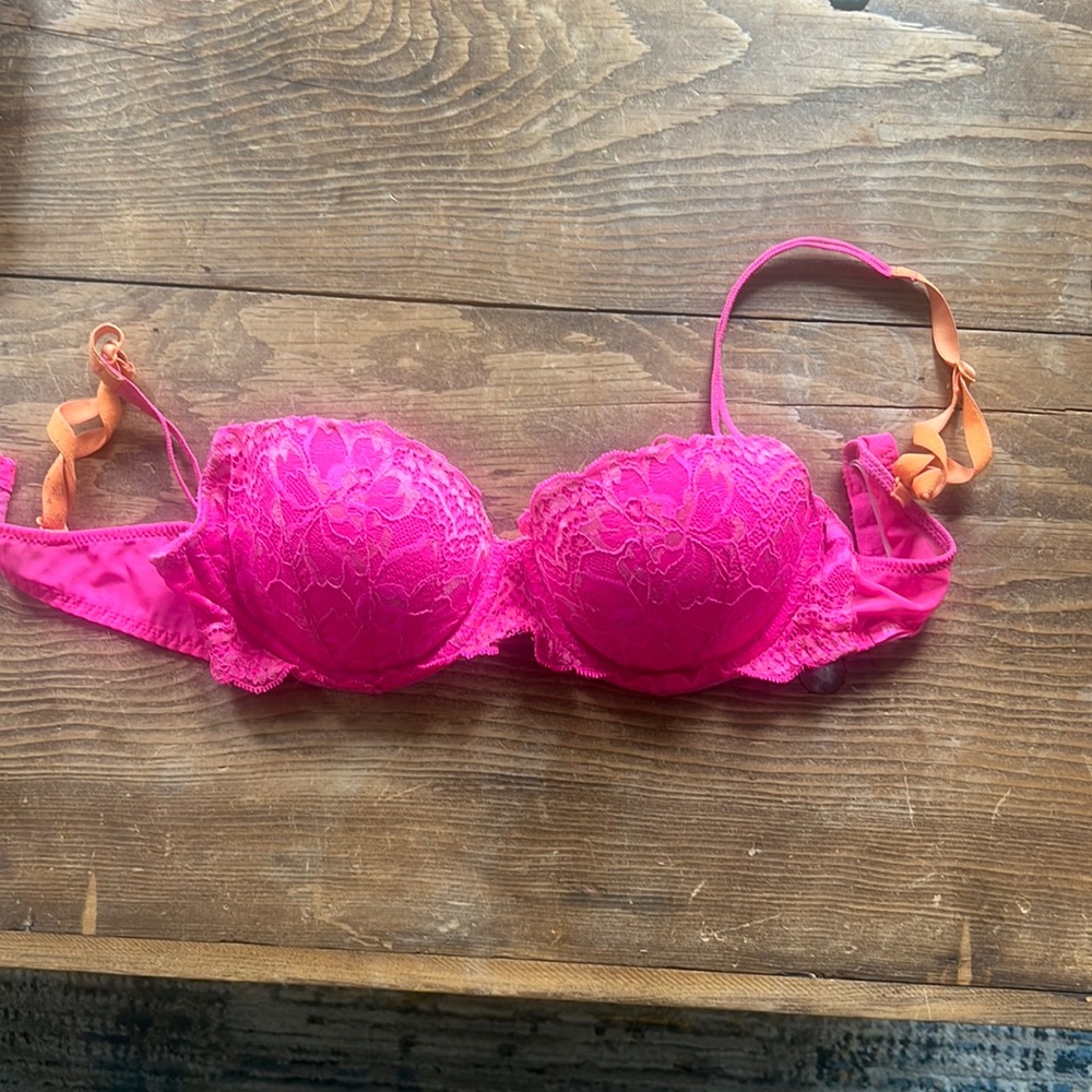 PINK Victoria’s Secret lace push up bra 34b with orange straps